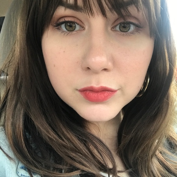 Meet your Posher, Jules - Picture 1 of 2